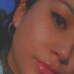 Meet your seller/buyer ॐ -ˋˏ ༻🥀༺ ˎˊ-